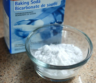 베이킹 소다를 이용해서 무화과를 씻어보세요.