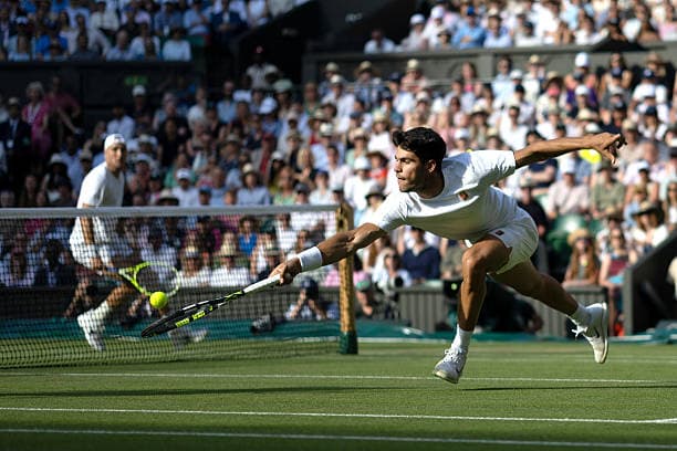 예측을 무너뜨리는 페이크 무브 전략 – 상대의 움직임을 조종하는 기술