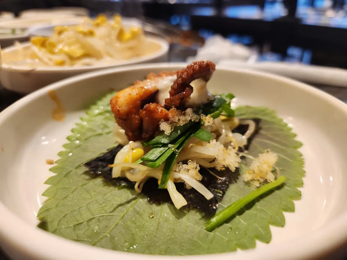 마곡-맛집-추천-송쭈집-쭈꾸미볶음-깻잎-날치알-쭈꾸미-콩나물-김-소스-쌈