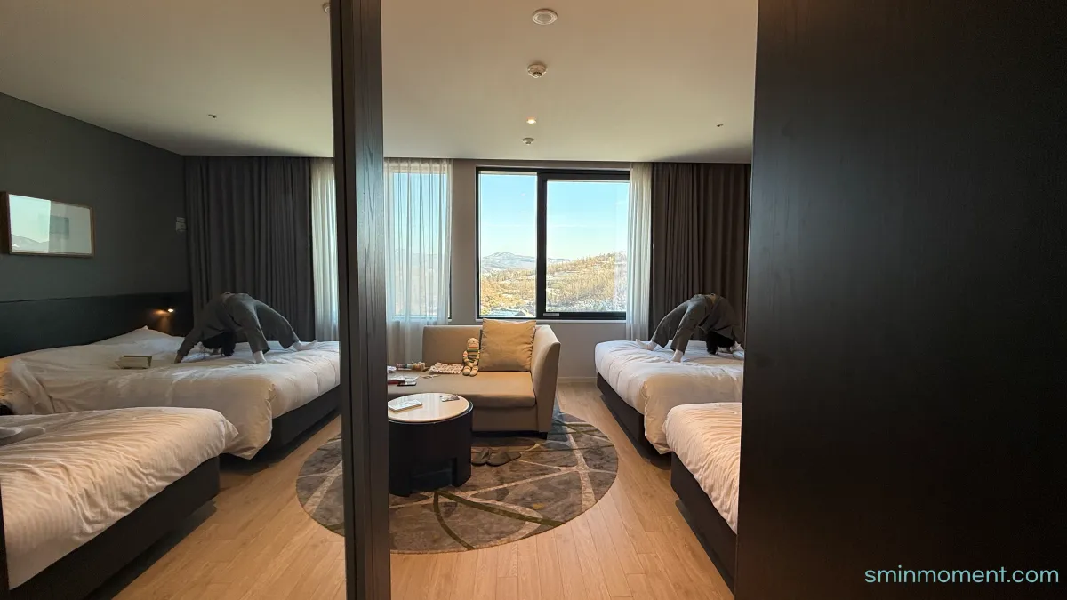 나인트리-바이-파르나스-판교-서울-주니어스위트패밀리-개방감-넓은룸-침대-운동