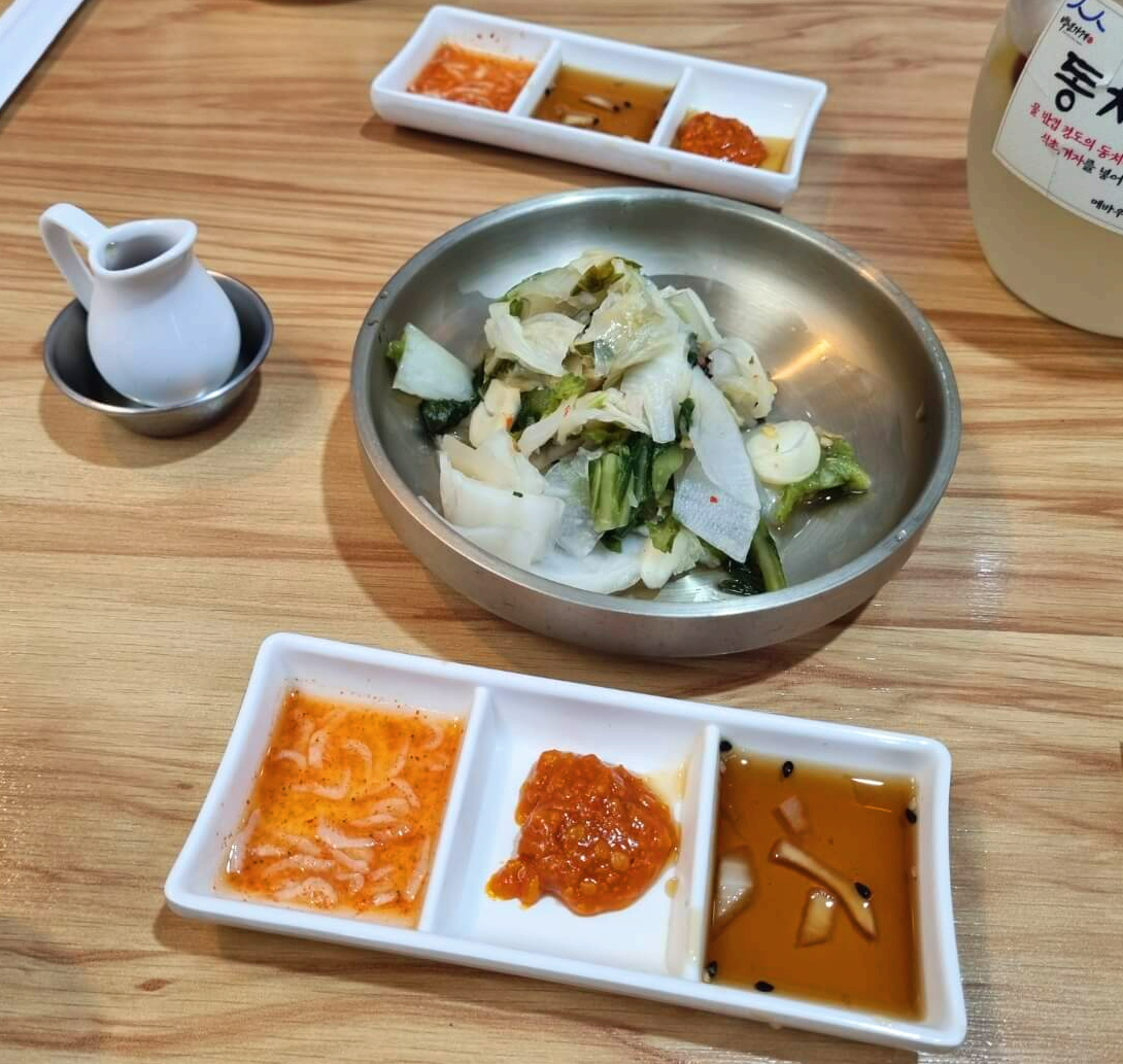 메바우명가춘천막국수-밑반찬