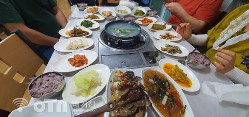 신시도 민박집의 섬시네끼