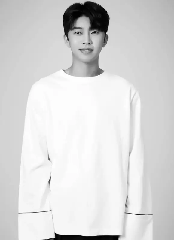 임영웅 노래모음 갤러리 유튜브ㅣ나이 키 혈액형 MBTI