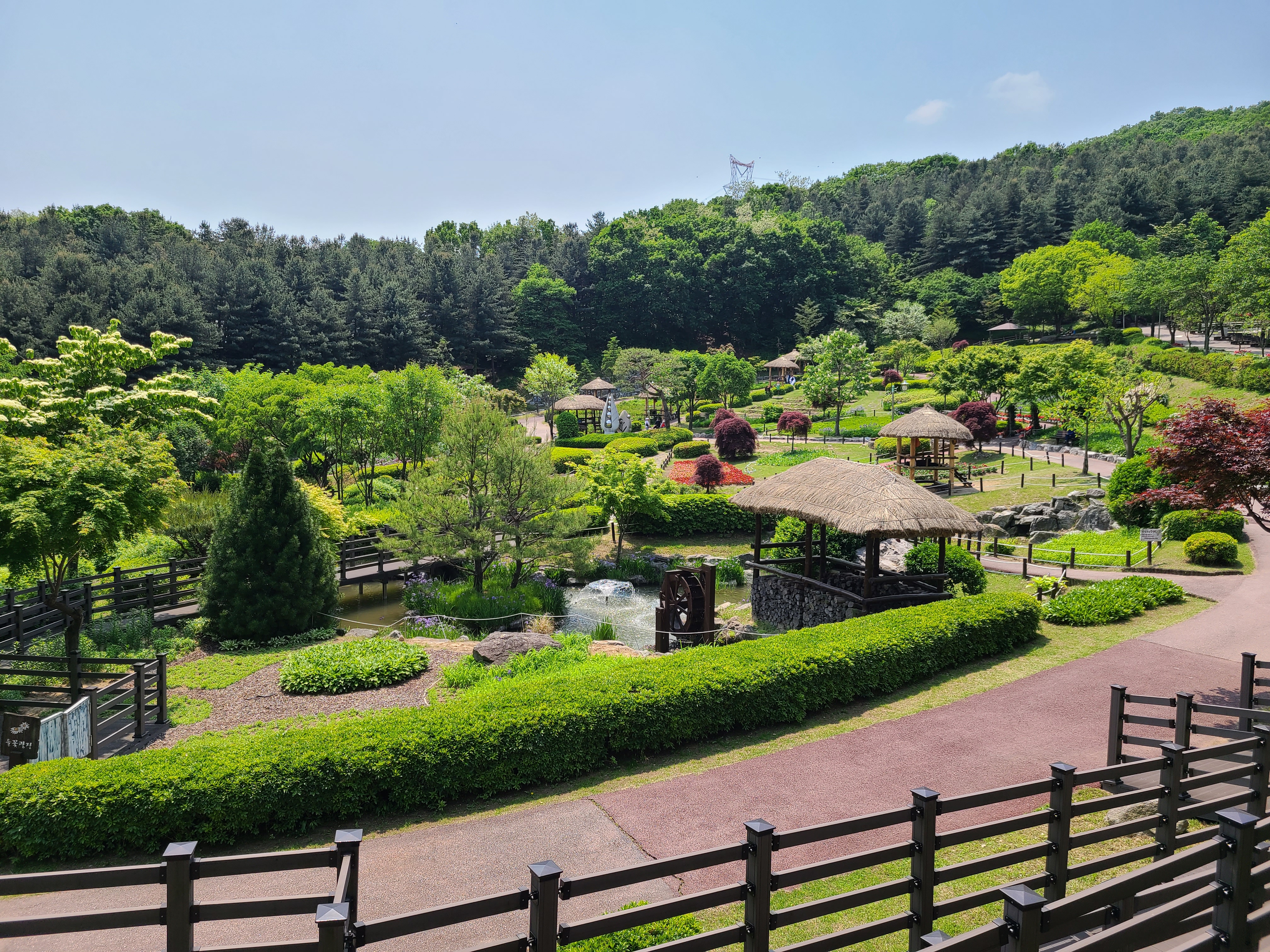 용인 농촌테마파크 내 원두막