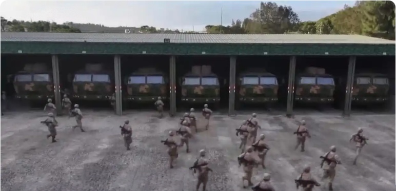 중국육군이훈련중긴급출동하는모습의사진