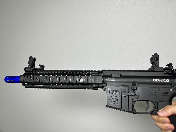 탈착 및 조절 가능한 플립형 사이트