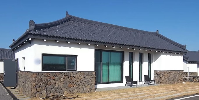 제주도 전원주택 촌집 시골집 매매 급매물 - 제주시 한경면 용수리 / 청수리&#44; 서귀포시 표선면 / 안덕면 사계리 / 대정읍 신도리