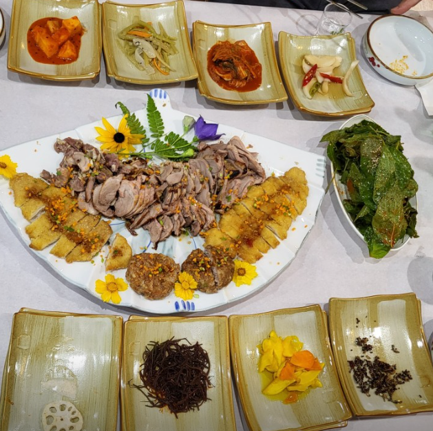 산아래 호수 식당 대표 메뉴