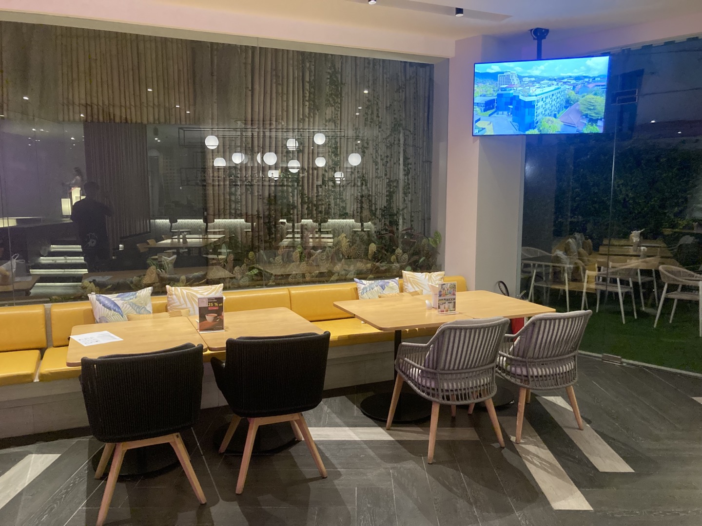 푸켓-까론비치-숙소-jonox-추천