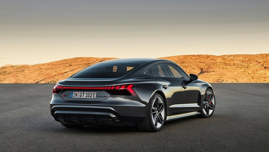 아우디 e트론 GT