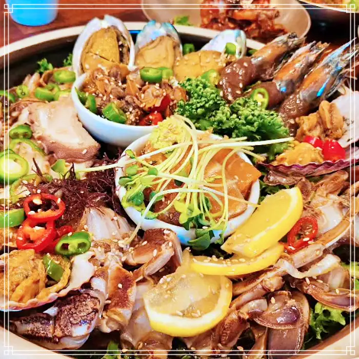 생방송투데이 충북 제천 향으로 풍미를 완성한 모둠 해물장 맛집