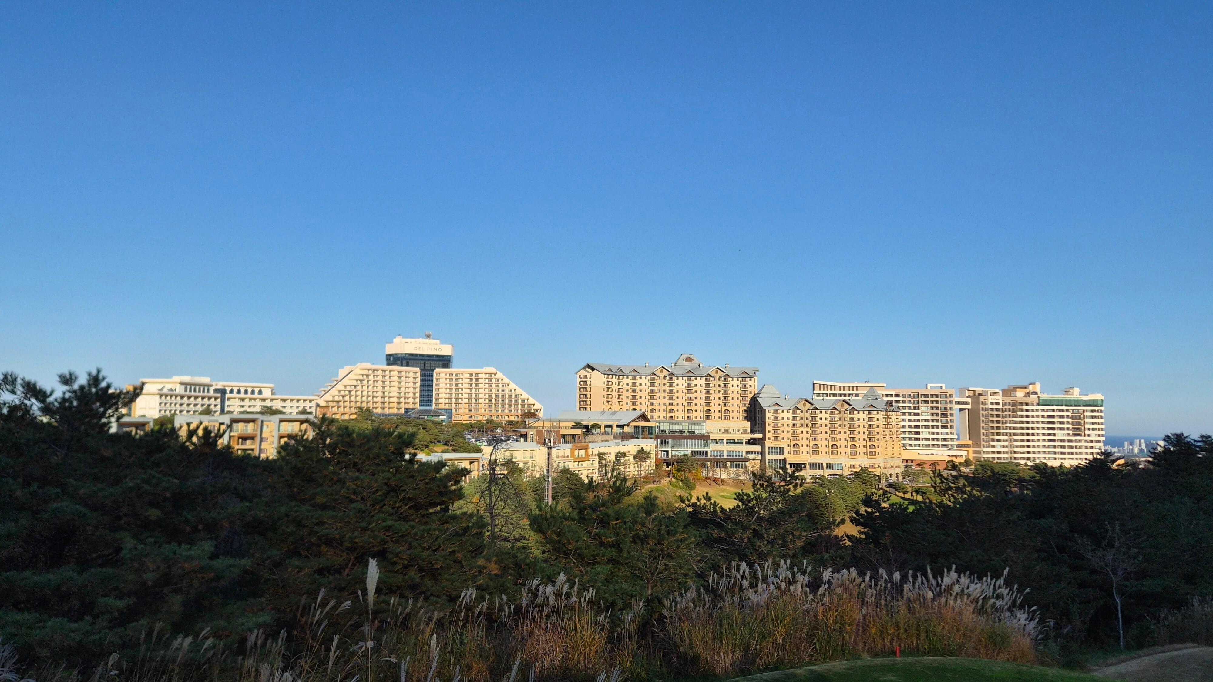 골프장 경험담 소노펠리체cc델피노 설악산 울산바위와 탁 뜨인 동해 바다 소나무가 멋진곳