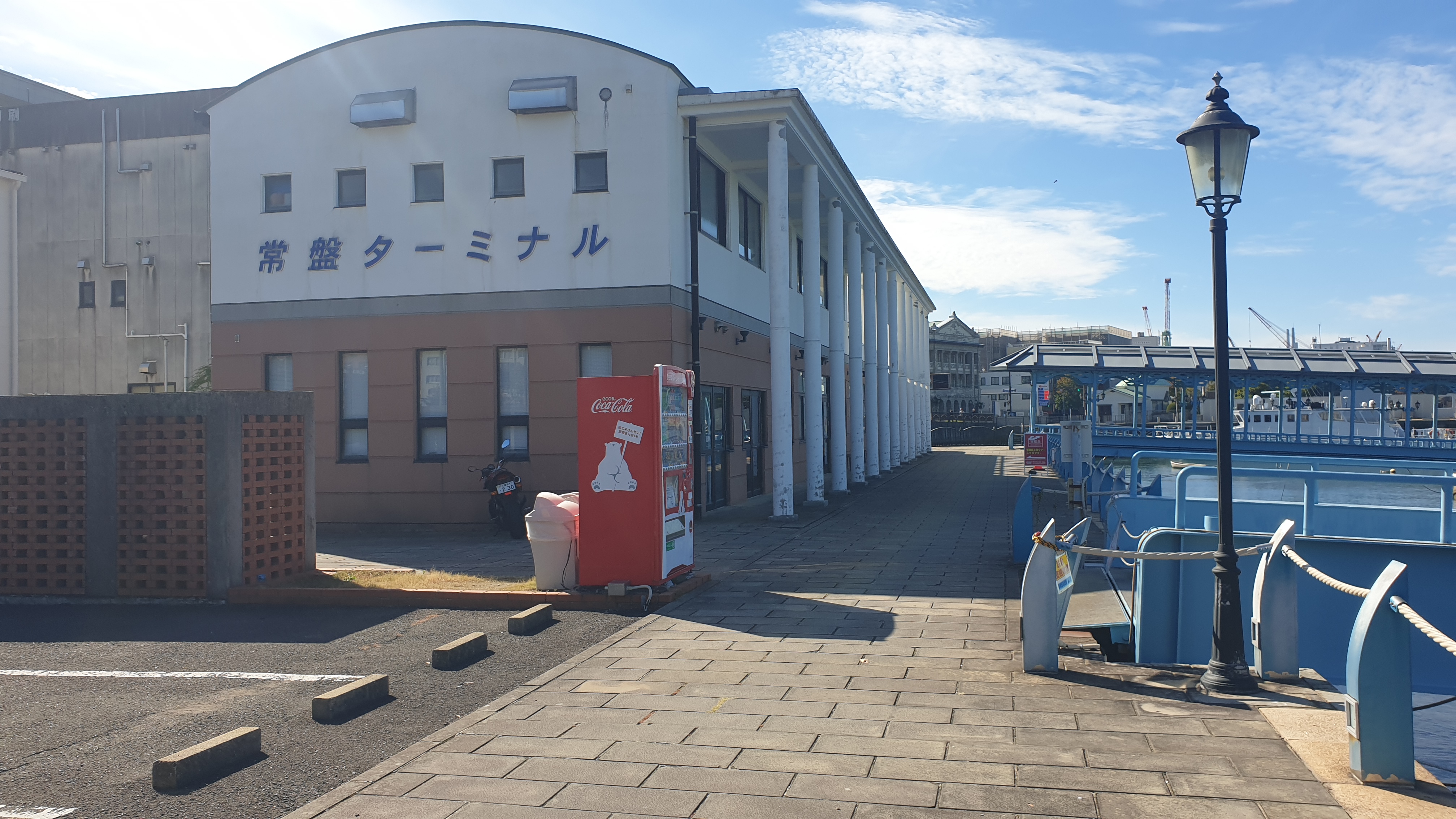 군함도 매표소 인근 건물