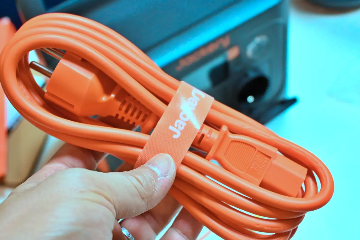 캠핑용 파워뱅크 고용량 배터리 잭커리 300 플러스 후기 사진 3