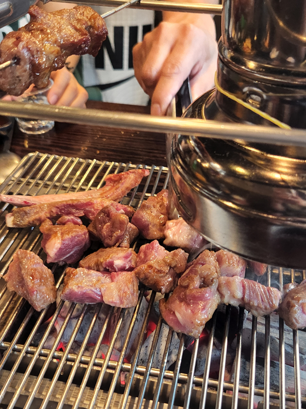 구워지는_양왕갈비