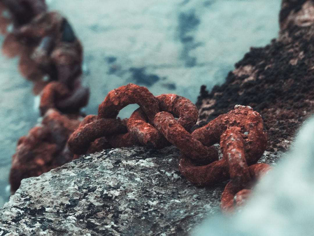 Self-chain