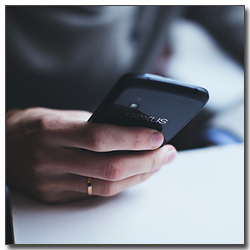 ์ค๋งํธํฐ์ ๋ณด๊ณ ์๋ ์ฌ๋