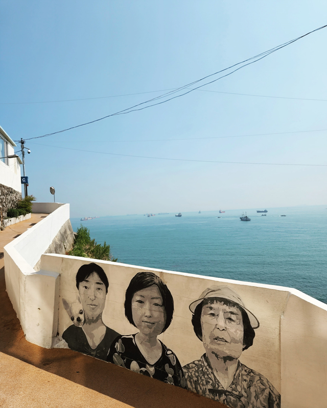 흰여울_마을에서_본_바다