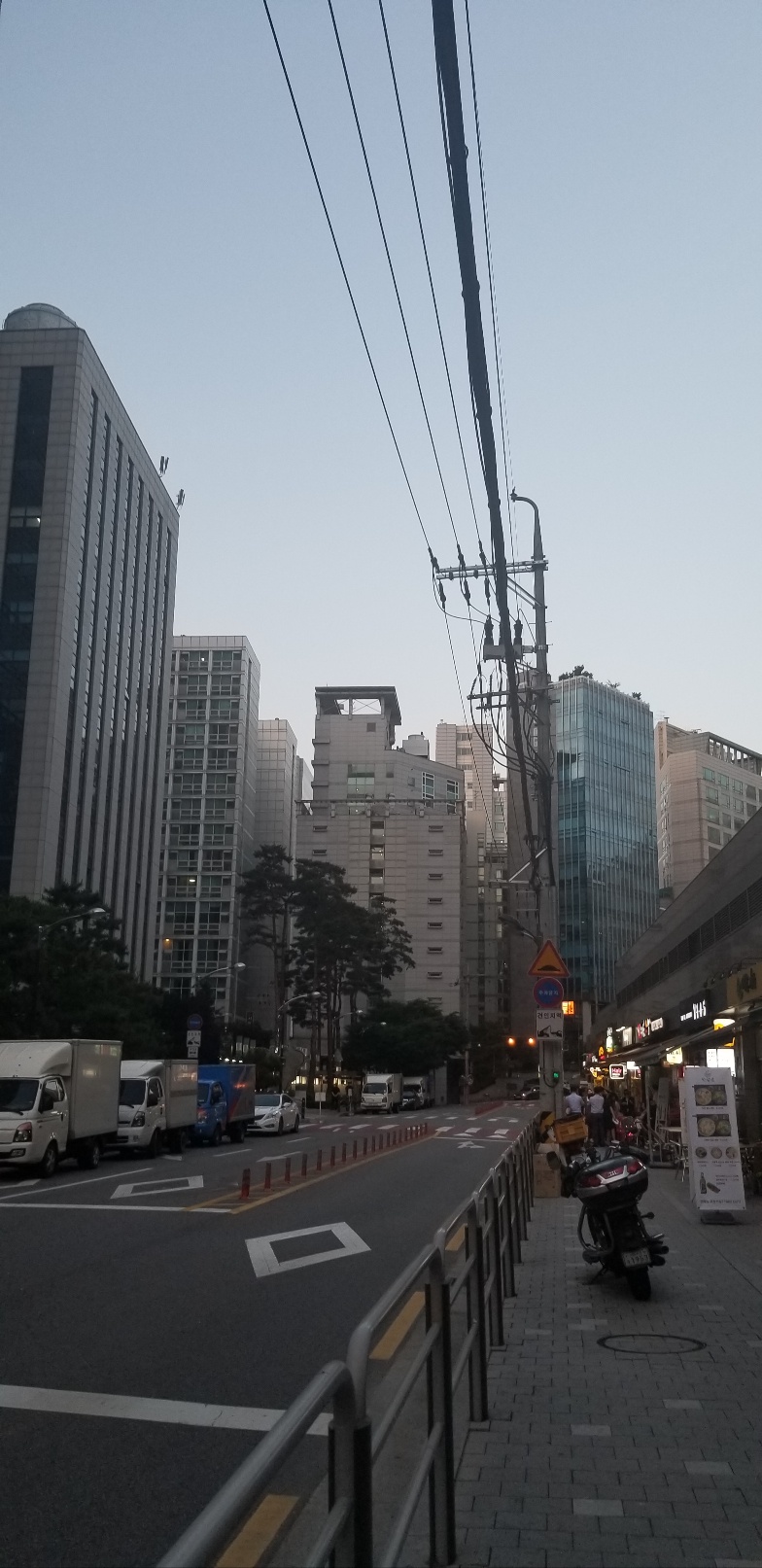 청년 내 집 마련을 위한 도심 재개발 방법 (임대주택 잔류 함정, 잘못된 공급 정책 한계, 소규모 블록 통합 재개발)