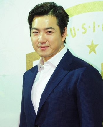 송일국 프로필 나이 고향 학력 와이프 삼둥이