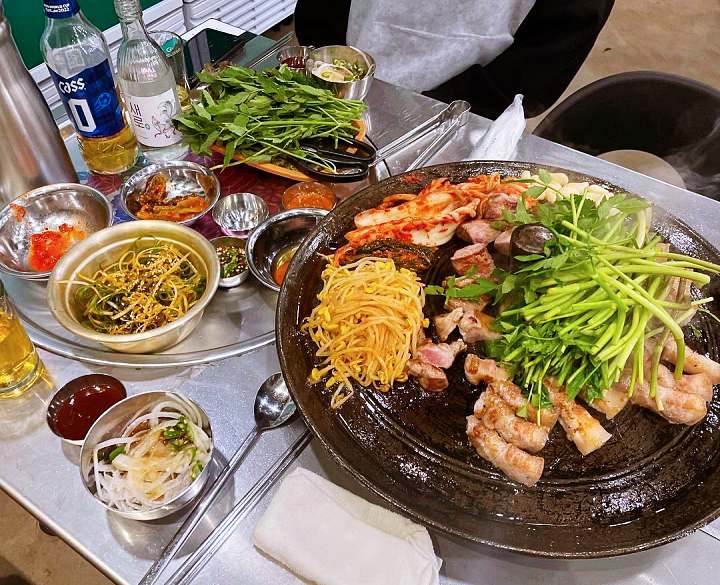 생방송오늘저녁 홍대 연남동 미나리 삼겹살 맛집 추천