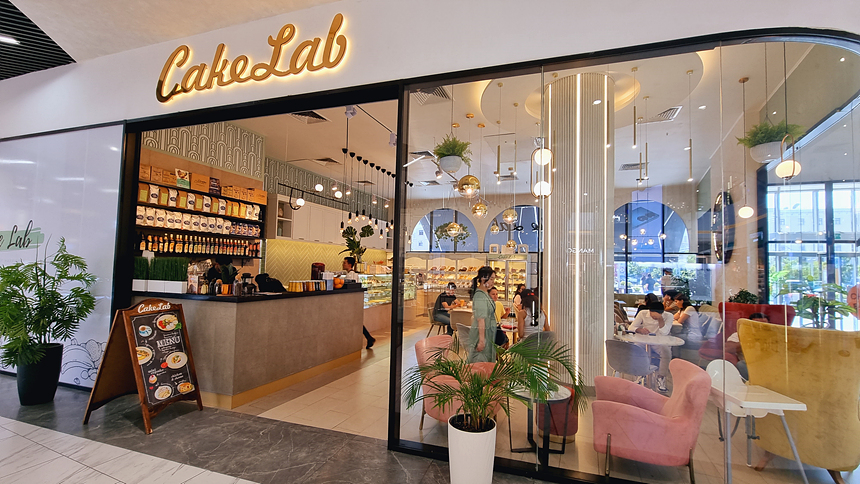 1층에 위치한 Cake Lab