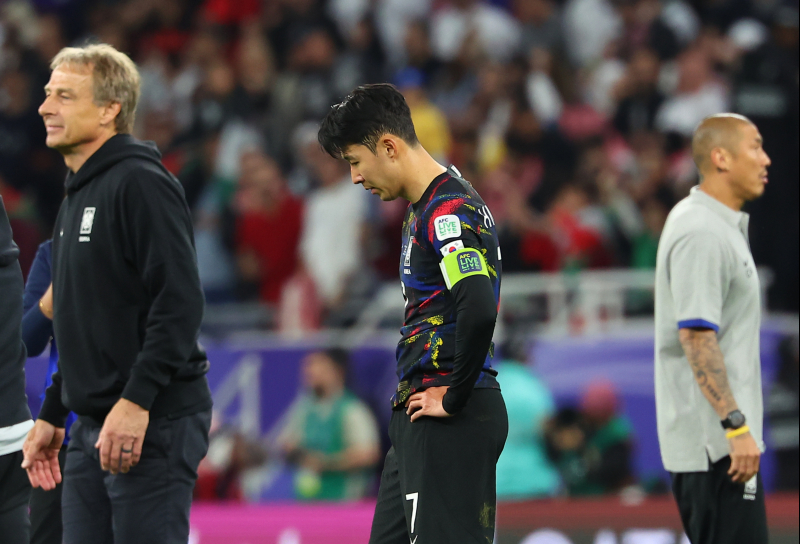 손흥민-선수-경기-후-모습