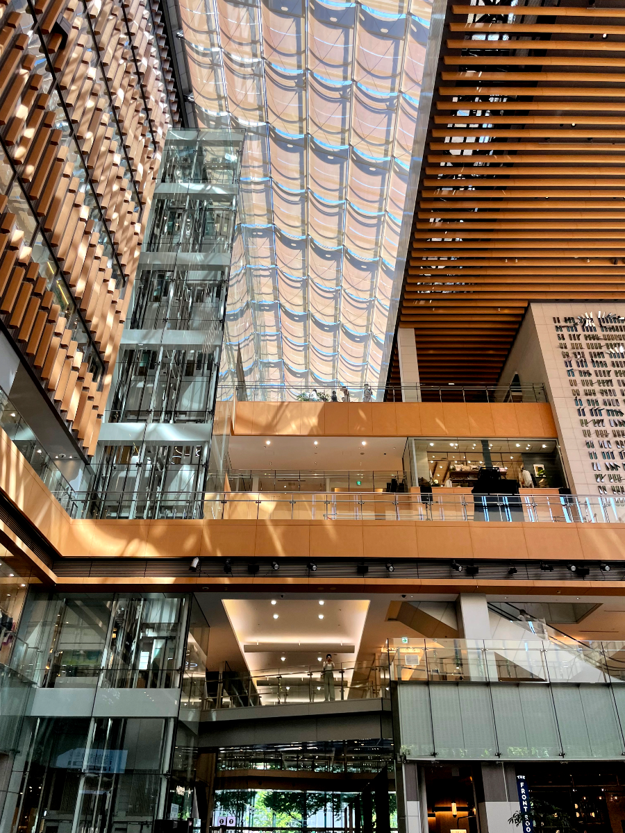 도쿄 도미인 아키하바라, 마루노우치 브릭스퀘어 여행