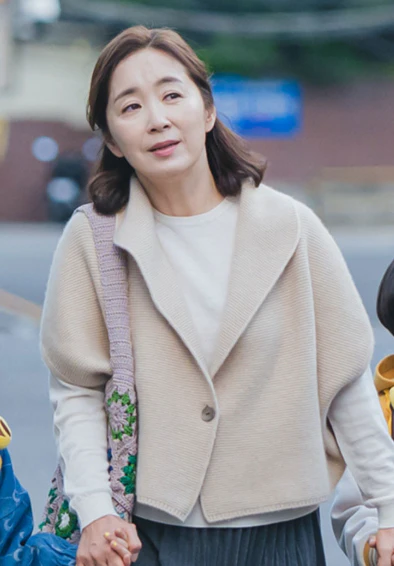 이정순 역의 윤유선