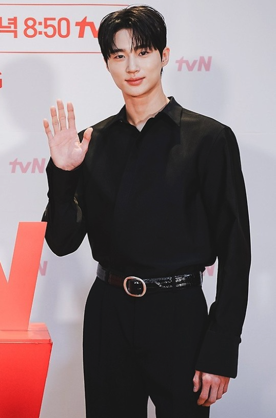 변우석