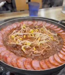 생방송투데이 외국인의 밥상 수원시청역 맛집 이나경 송탄부대찌개