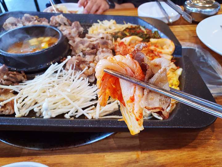 김포 마산동 맛집 추천 생방송투데이 단돈 3,900원 국내산 한돈 냉삼 대패 삼겹살 오늘방송 맛있고 싸다고