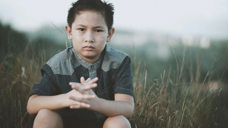 선택적 함구증 아이 사진