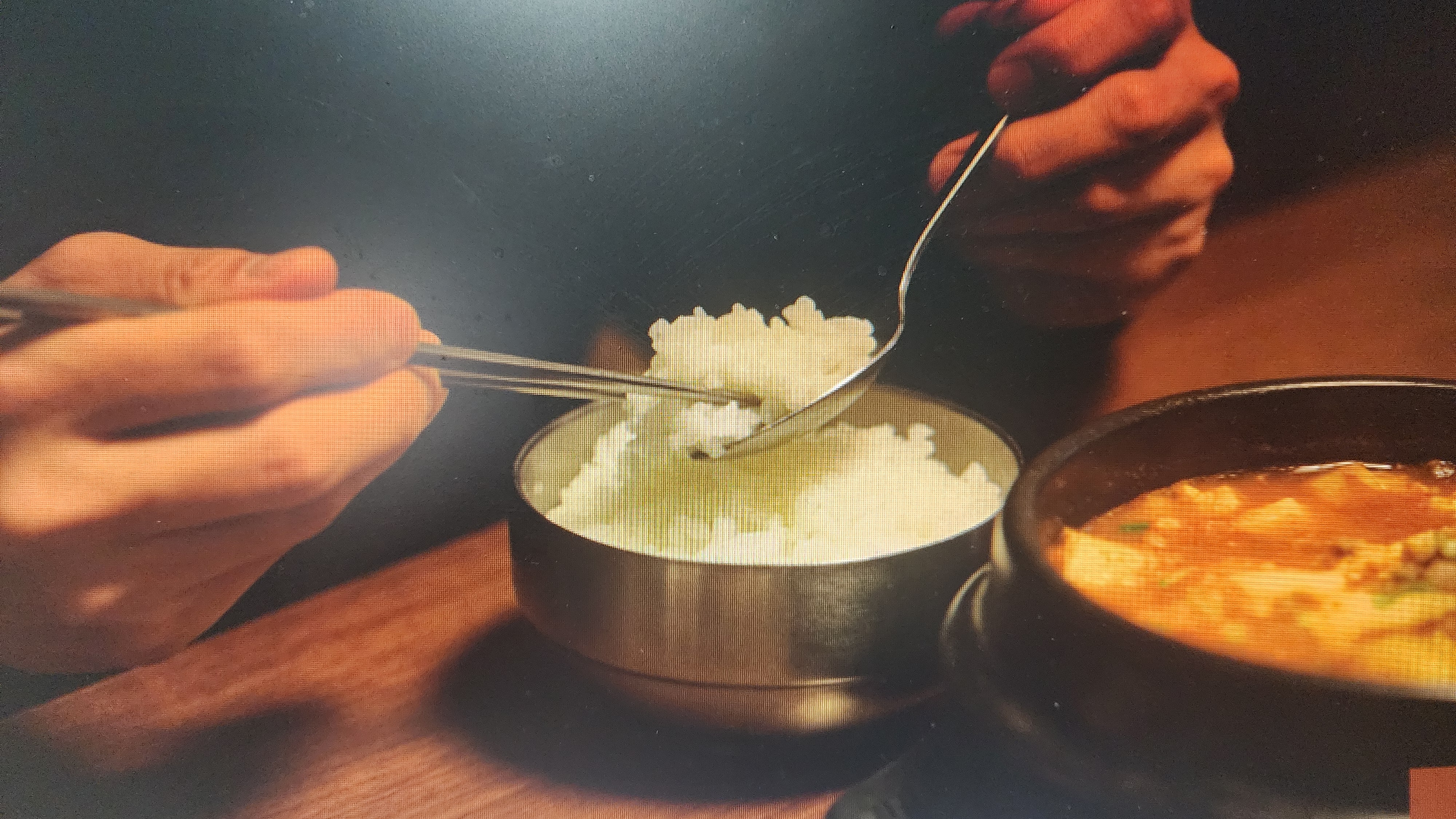 숫가락-젖가락사용식사