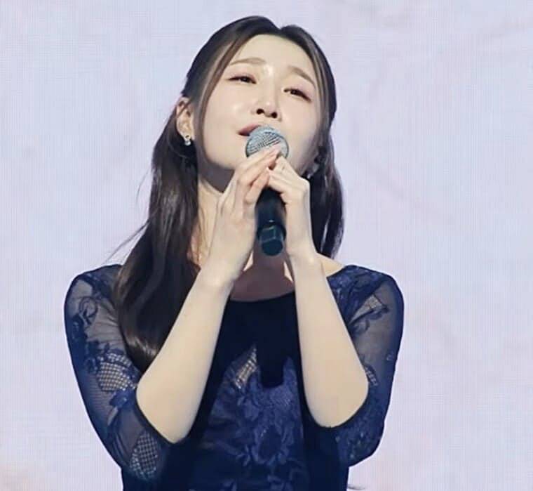 가수-이소나