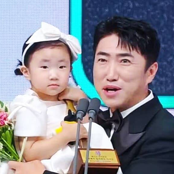개그맨-장동민-딸