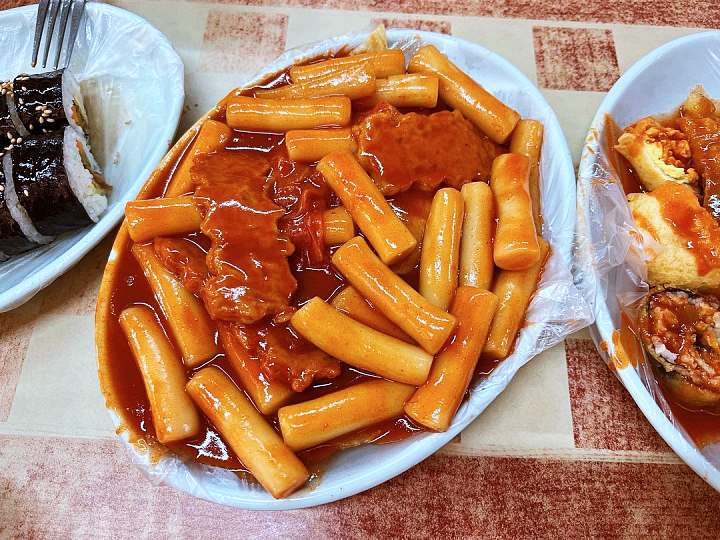 놀면뭐하니 유재석 전국 간식 자랑 김밥튀김 떡볶이 대구 동촌 맛집 추천 방송정보