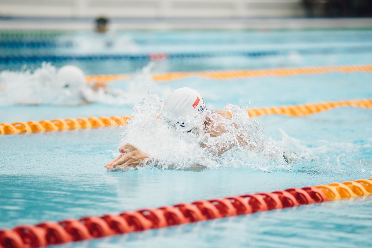 평형(Breaststroke)&amp;#44; 부드럽지만 강한 수영의 기술