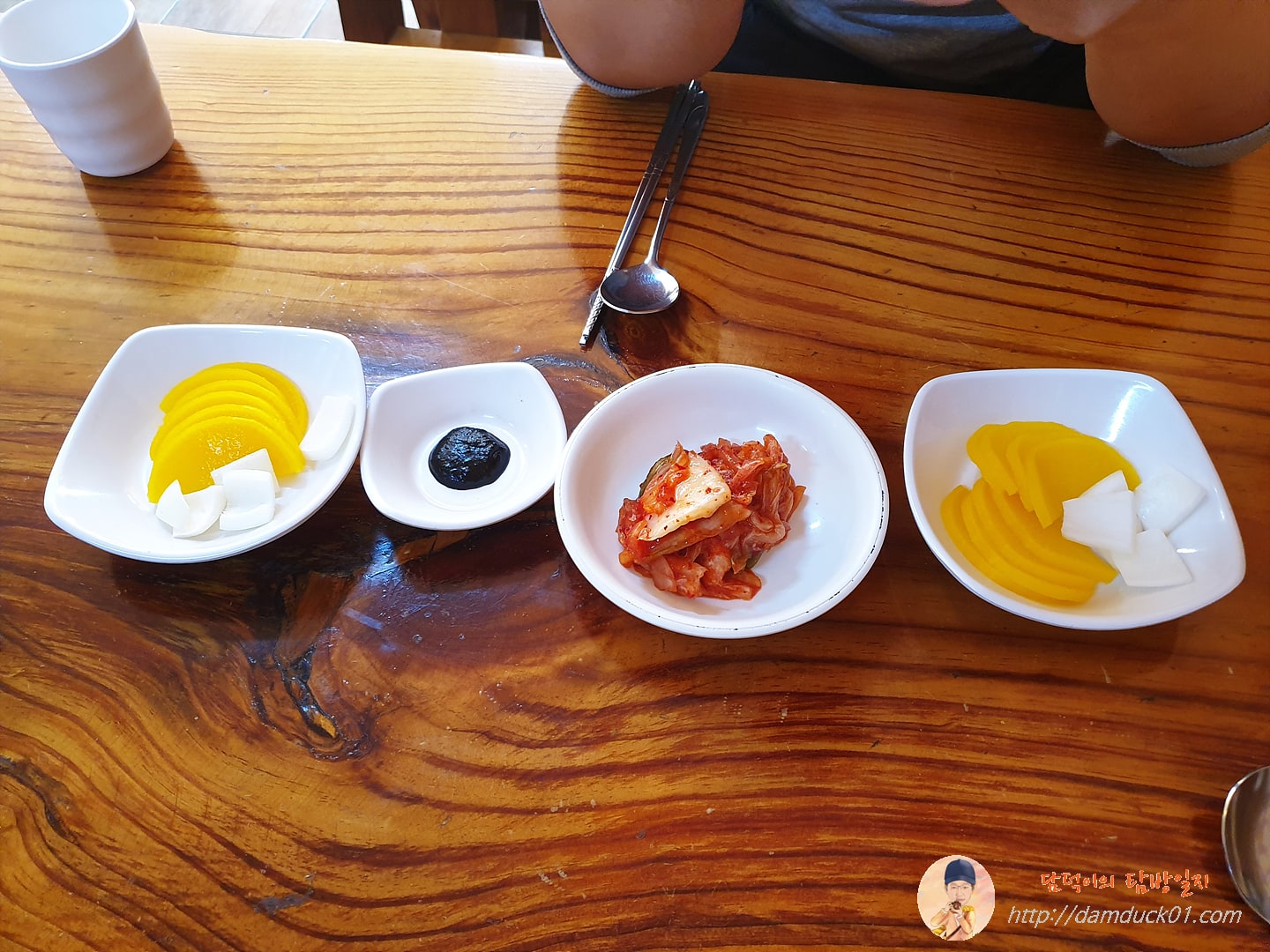 미리 준비되어 있는 만석궁 반찬