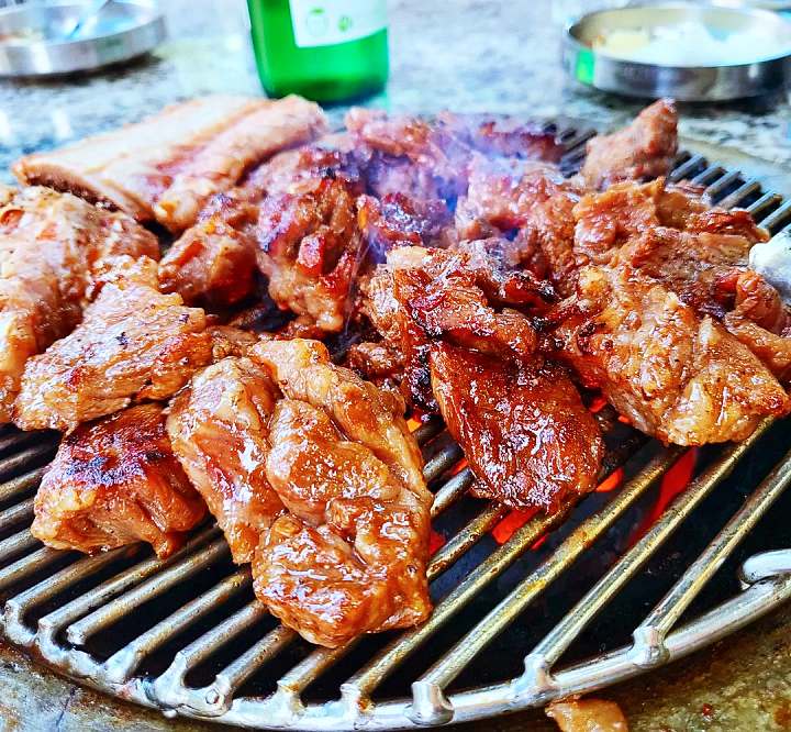 토요일은 밥이좋아 예산 덕산 스플라스 리솜 한우 양념 갈비 맛집 25년 전통 전문점 소갈비 연탄불 구이 예산10미 현지인 추천 토밥 좋아 방송정보