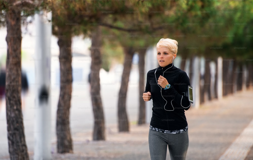 스포츠 의류 관련 이미지