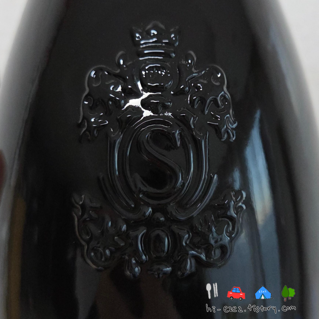 제르젠티 네로 시칠리아노 병 문양