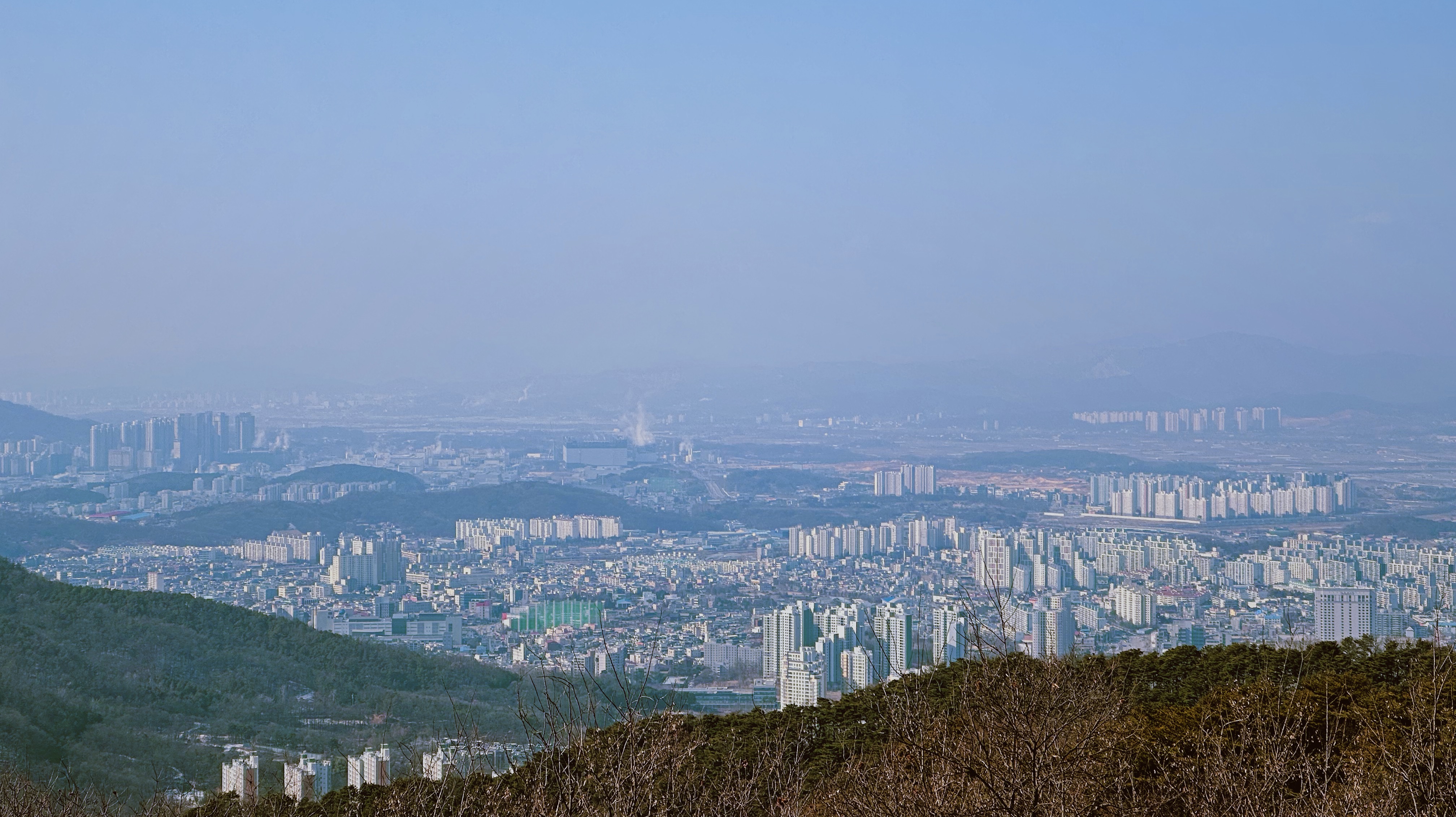 상당산성에서 본 청주시