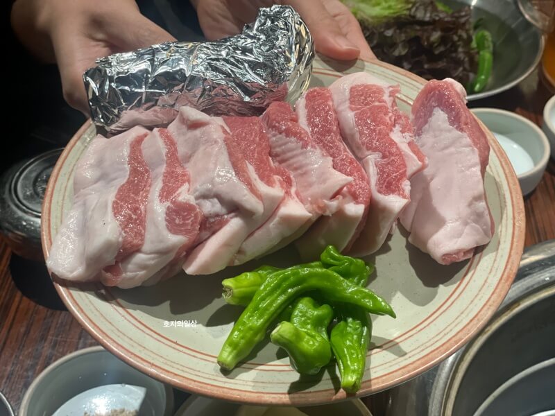 식사동 고기 맛집 동래정 식사점-가브리살 3인분