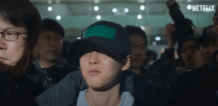 모자를-눌러쓴-소년범