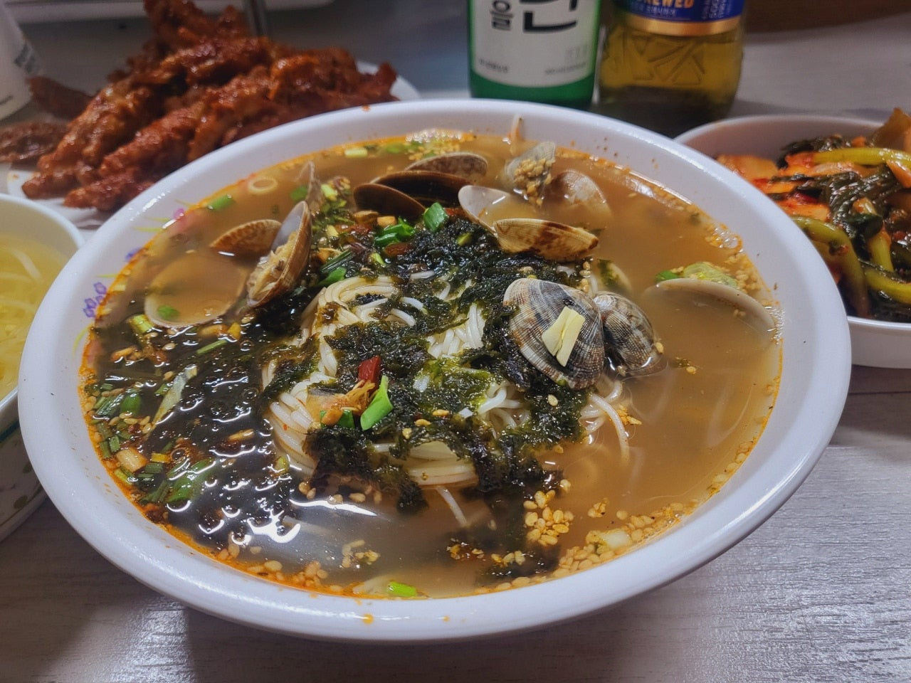 서산 터미널 포장마차 거리 노포 술집 '호반' 신선한 안주를 즐길 수 있는 소박한 매력의 노포