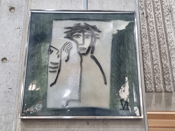 안양 중앙성당 십자가의 길 사진입니다. 모던한 감각이네요.