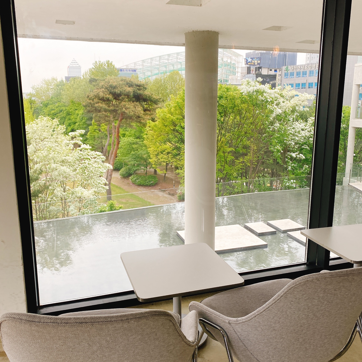 대전 대형베이커리 카페 크로넛 유성공원 에이트 aight