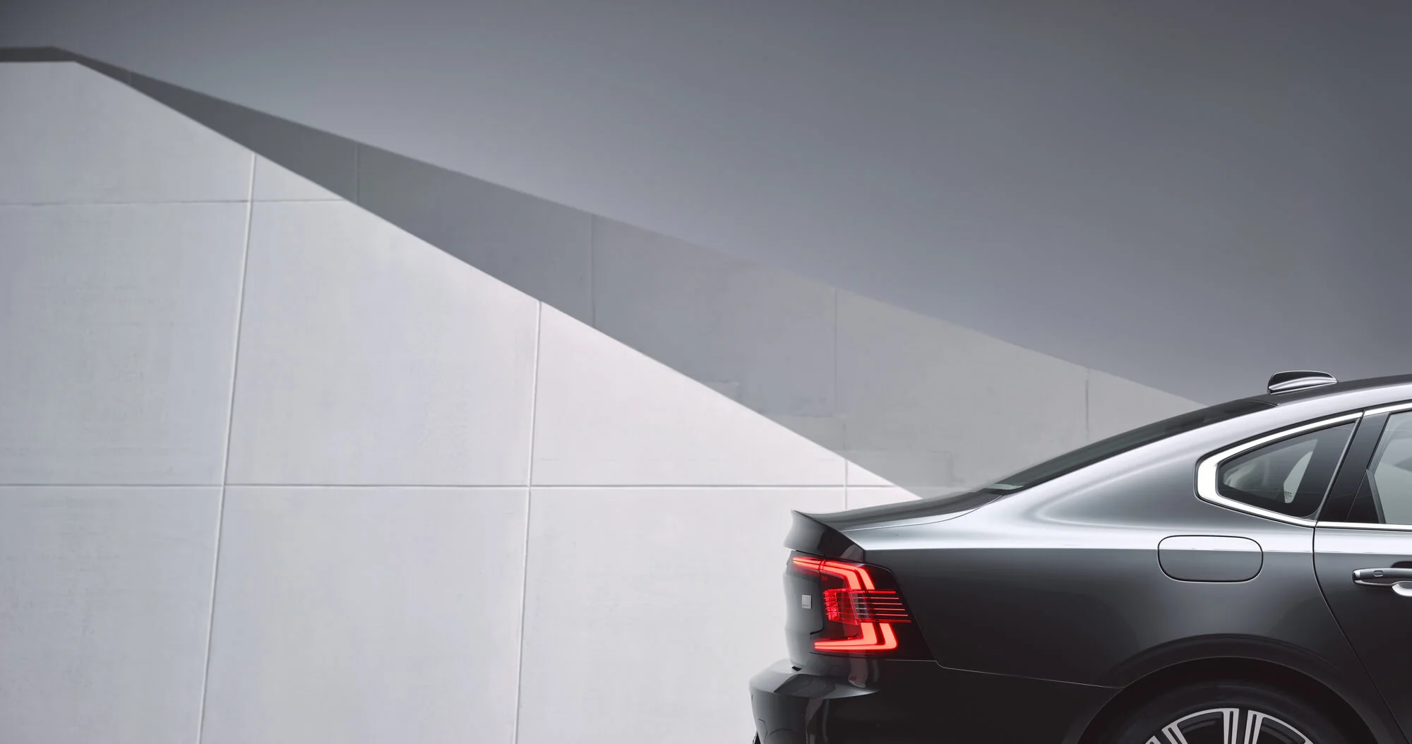 S90