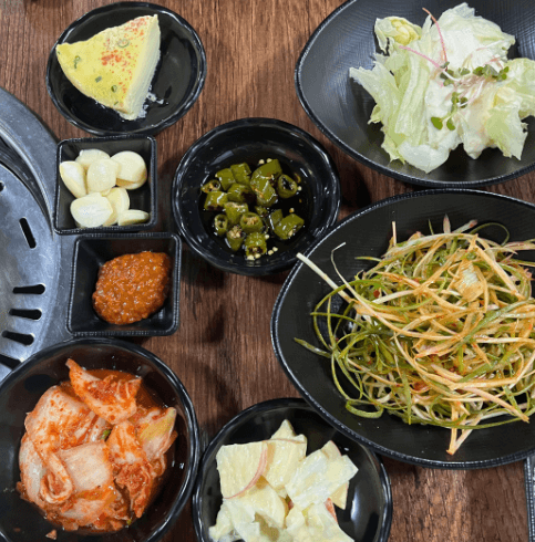 토밥즈 토요일은 밥이 좋아 한우 정육식당 47년 전통 강남 맛집